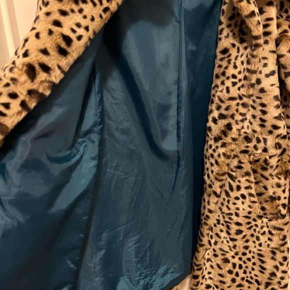 Lucky Brand leopard faux fur coat - Picture 9 of 9
